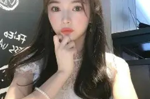 妖股国晟科技午后突然闪崩一度触及跌停！“半年内都不会卖”的鑫多多悄然撤退一季度套现约5000万元 背后“烟团”也在减持“互联网割韭菜战法”再现江湖？