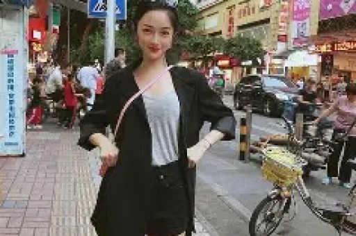 网红县委书记辞官这半年：离官员渐远离草根渐近